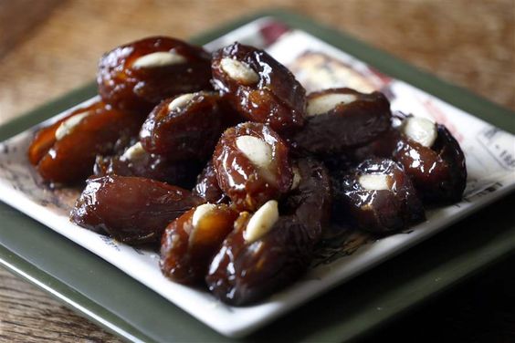 dulcia domestica almond stuffed dates